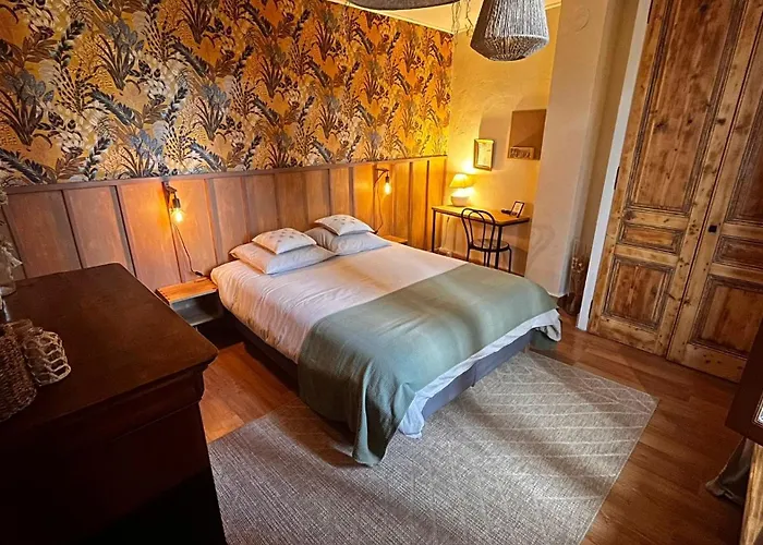 Une Ferme En Ville Chambres D'Hotes Et Table D'Hotes