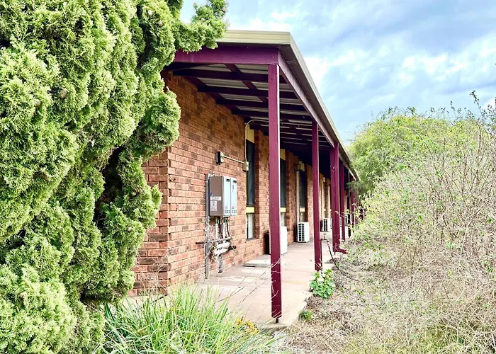 Redgum Motel