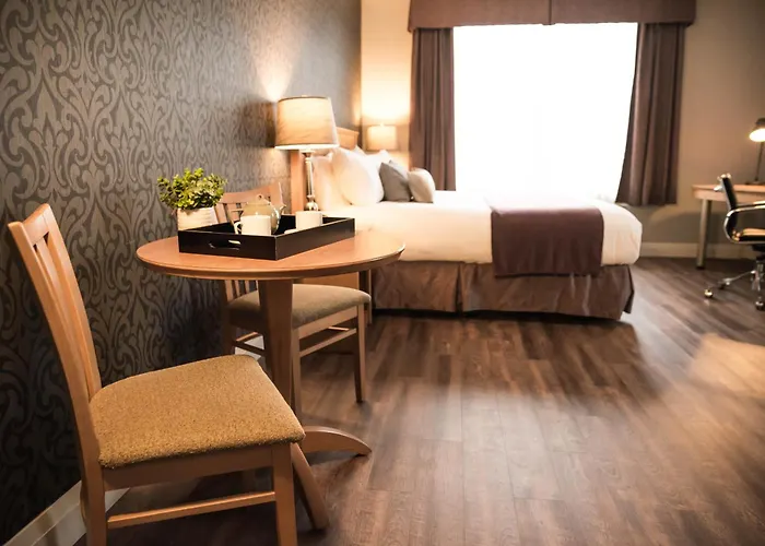 Cambridge Hotel And Conference Centre