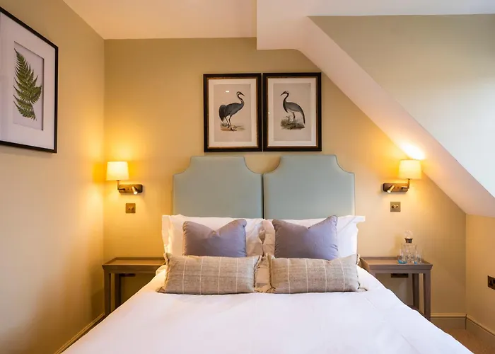 The Bottle & Glass Inn - Book All 3 Rooms