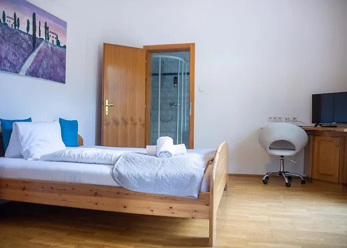 Trend Lokal-Rooms-Bar