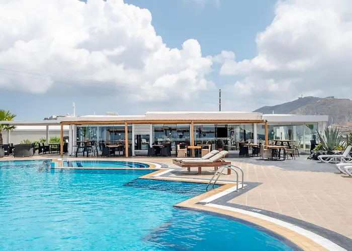 Smy Santorini Suites & Villas
