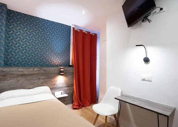 Hotel Leonard De Vinci 75011