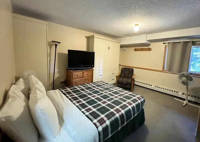 The Griz Inn By Park Vacation Management