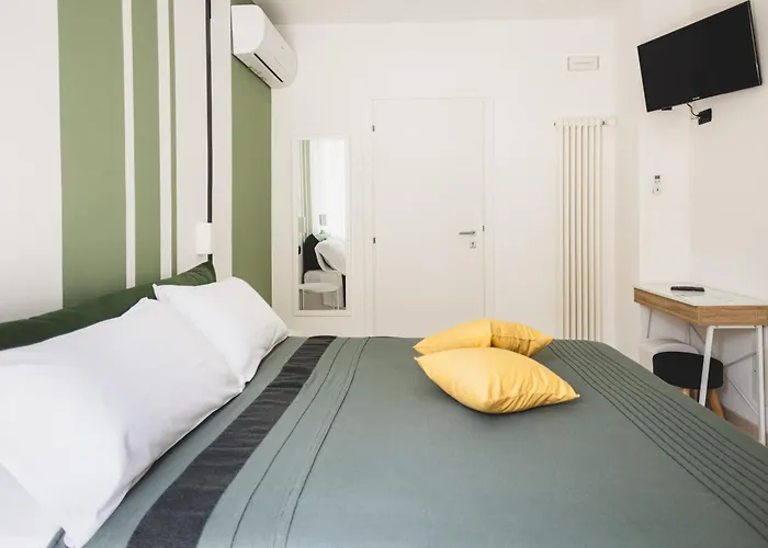 Piazza Verdi B&B