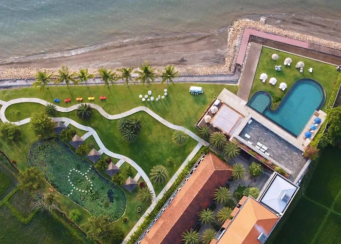 Lovina Beach Club & Resort