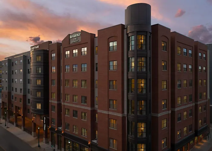Courtyard By Marriott Syracuse Downtown At Armory Square