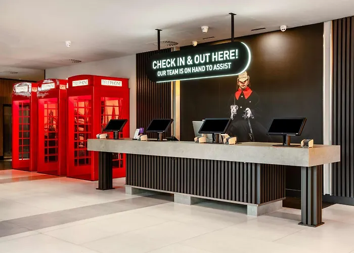 Hotel Radisson Red London Heathrow Harmondsworth