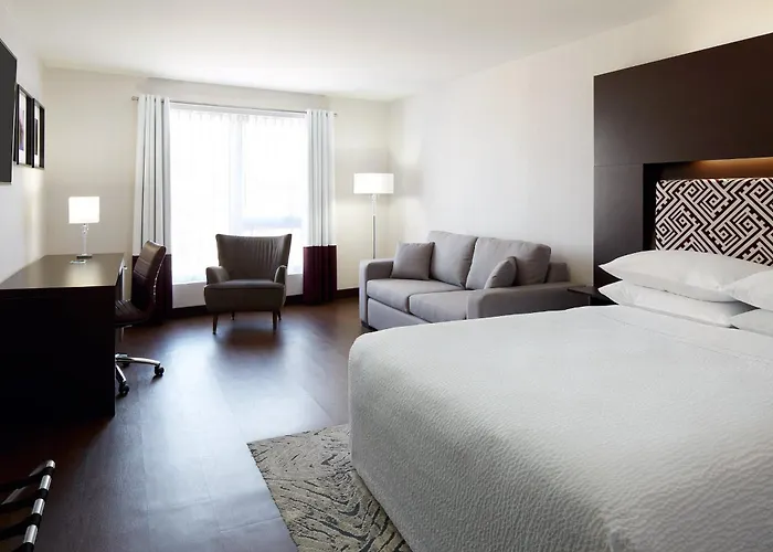 Four Points By Sheraton Levis Convention Centre