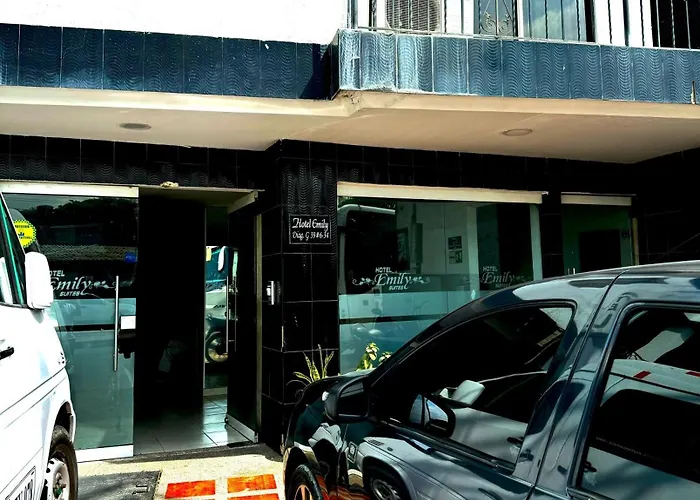 Hotel Emily Suites