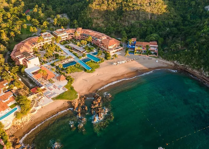 El Careyes Club&Residences