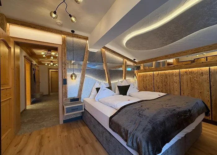 Oberlechtaler Hof Boutique Hotel Holzgau