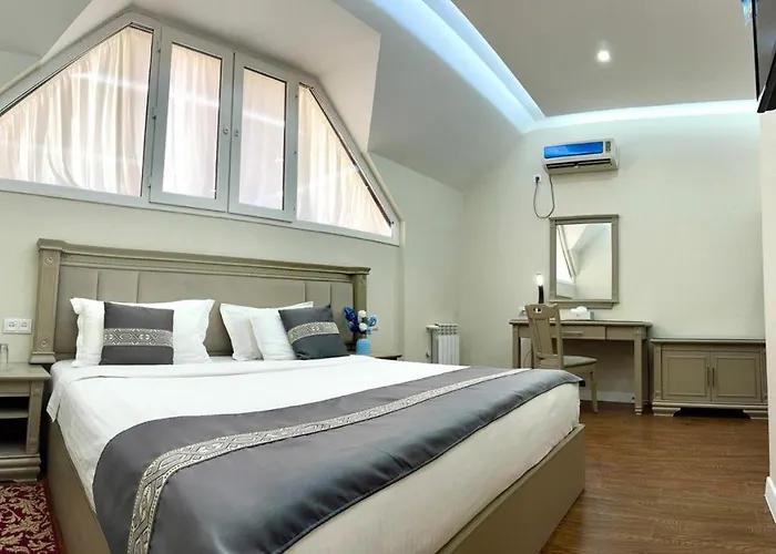 Khujand Deluxe Hotel