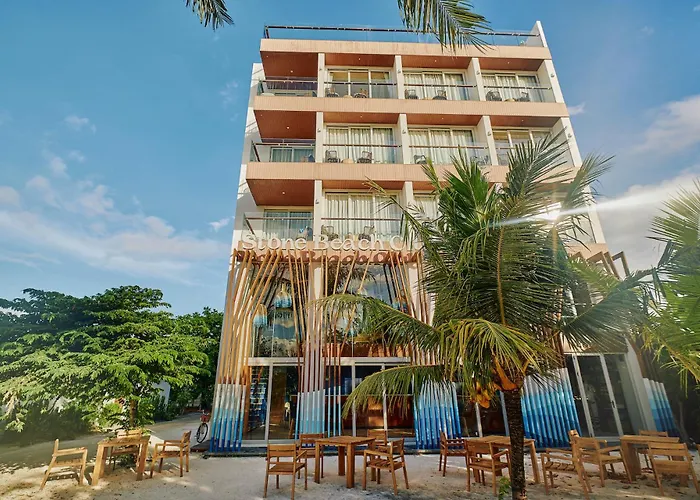Stone Beach Club Dhiffushi