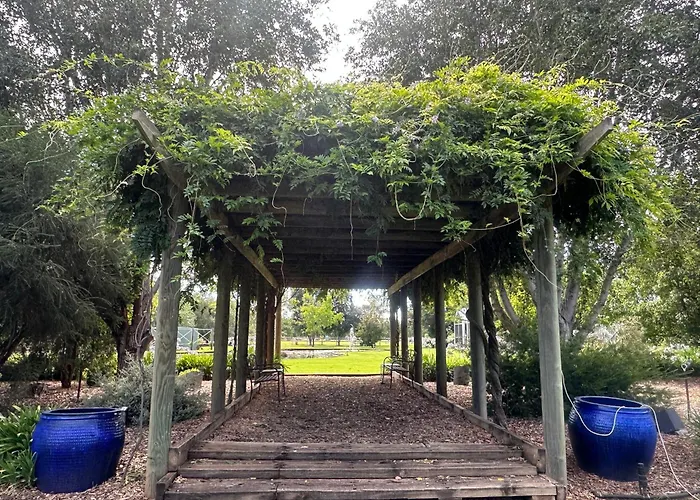 Jen'S Garden Pods