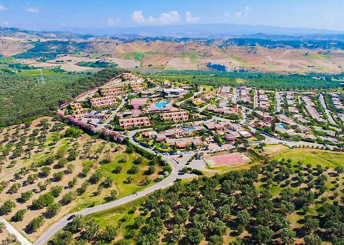 Villaggio Porto Rhoca