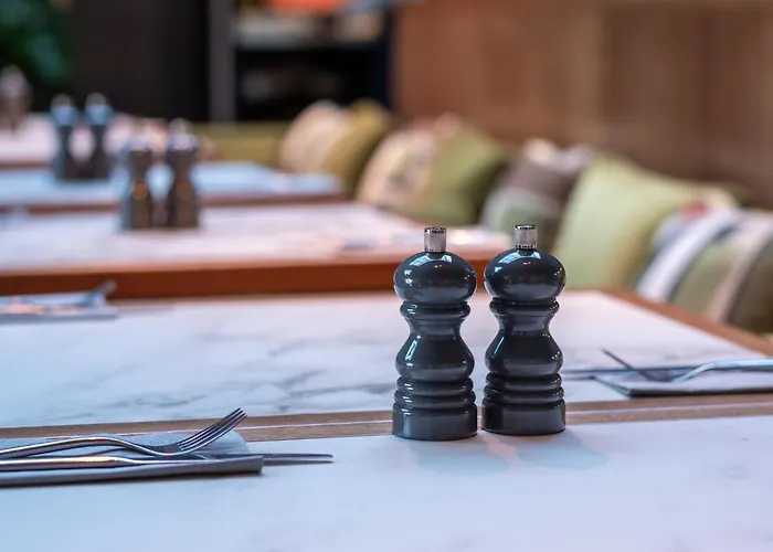 Burleigh Court Hotel And Leisure Loughborough