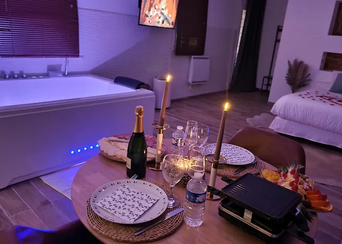 Suite Avec Jacuzzi et jardin privé dans un écran de verdure au calme et 20min Paris