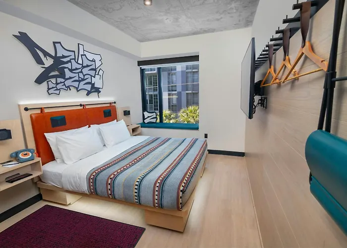 Moxy Miami Wynwood