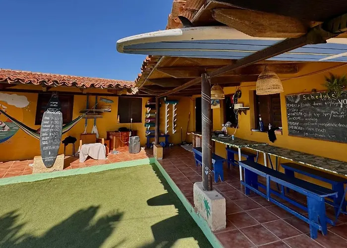 Adeje - Twinfin Hostel & Surf Yoga Camp