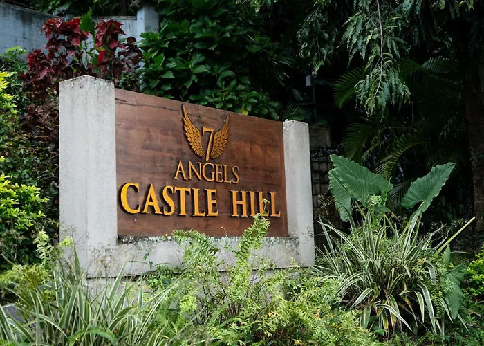 Castle Hill Bungalow By Seven Angels
