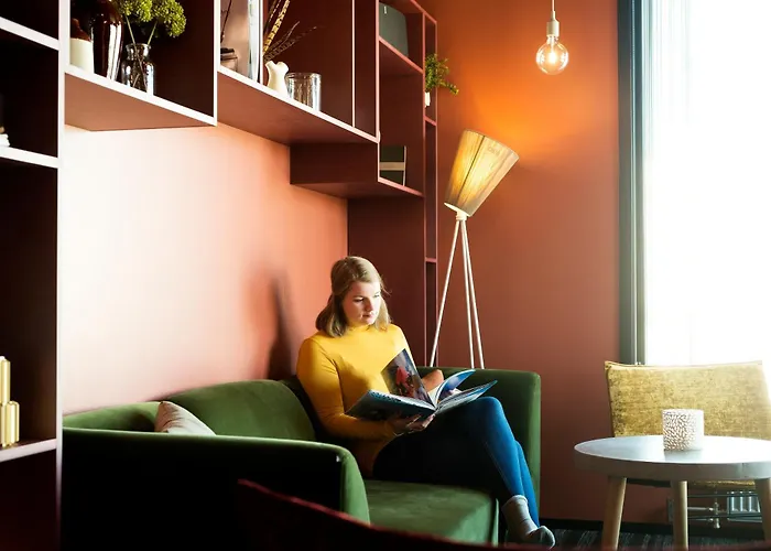 Svalbard Hotell | The Vault