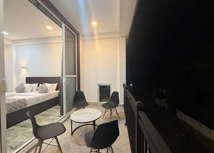 Aloe Transit Hotel