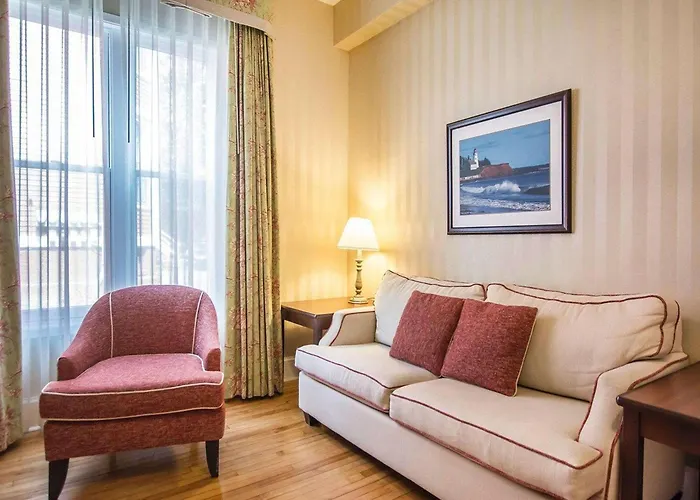 Quality Inn & Suites Downtown