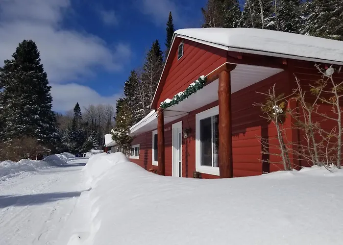 Kan-A-Mouche Pourvoirie Auberge Et Chalets
