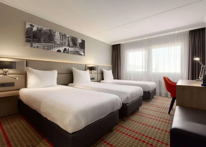 Ramada By Wyndham Amsterdam Airport Schiphol Hotel Badhoevedorp