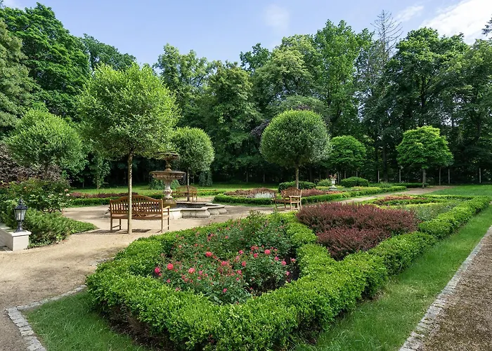 Manowce Palace Trzebieradz