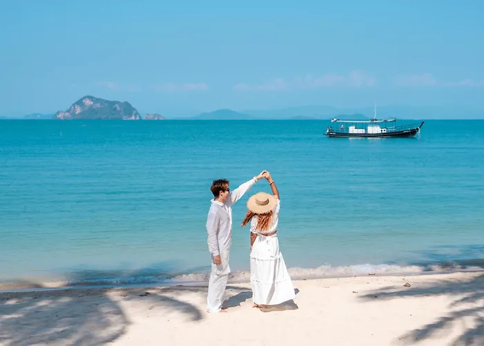 Royal Yao Yai Island Beach Resort