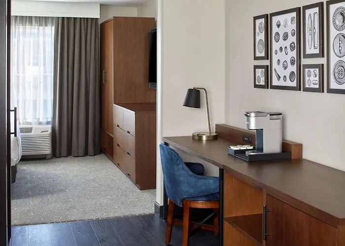 Cumberland House Knoxville, Tapestry Collection By Hilton