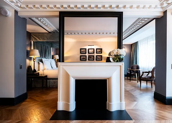 Hôtel de Berri Champs-Élysées, a Luxury Collection Hotel