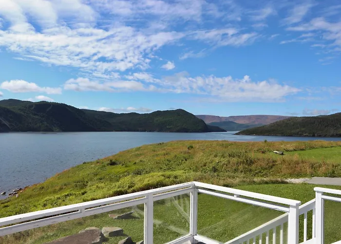 Neddies Harbour Inn Norris Point