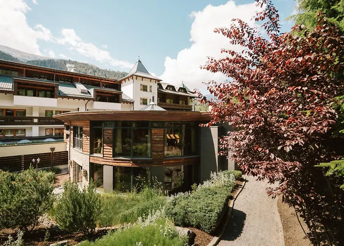 Miaflor Familien- & Aktivresort Ried im Oberinntal
