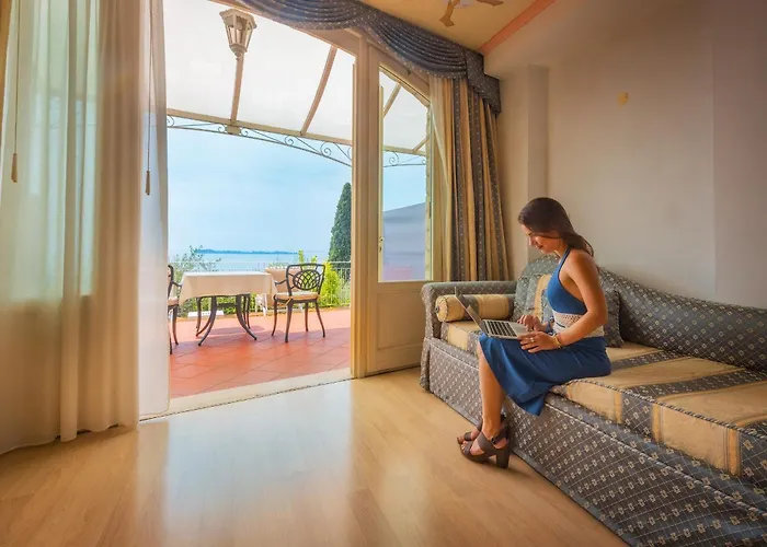 Hotel Villa Florida Suites&Suite Apartments Gardone Riviera