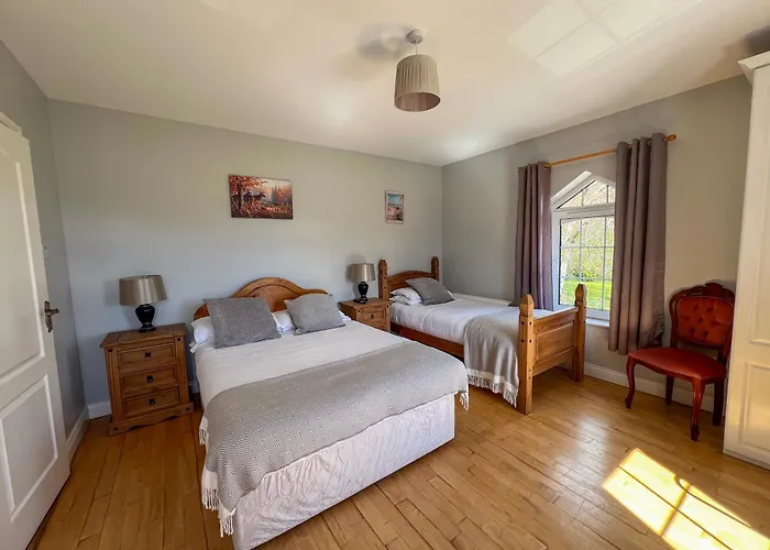 Woodville Lodge Guesthouse Fossa