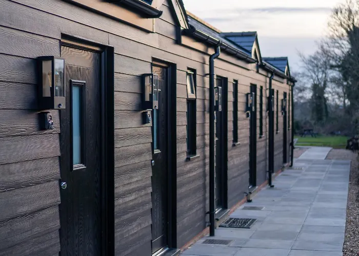 Sharnbrook Inn Self Contained Guest Unit Air Conditioned Santa Pod
