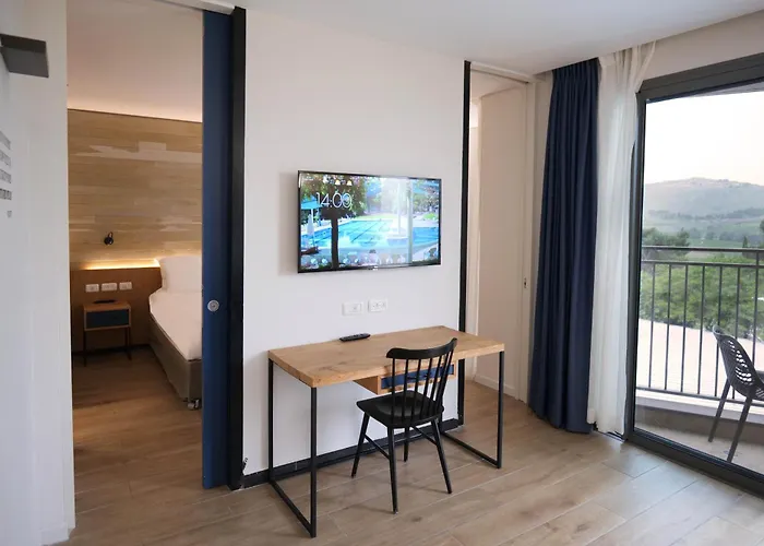 Kfar Giladi Hotel