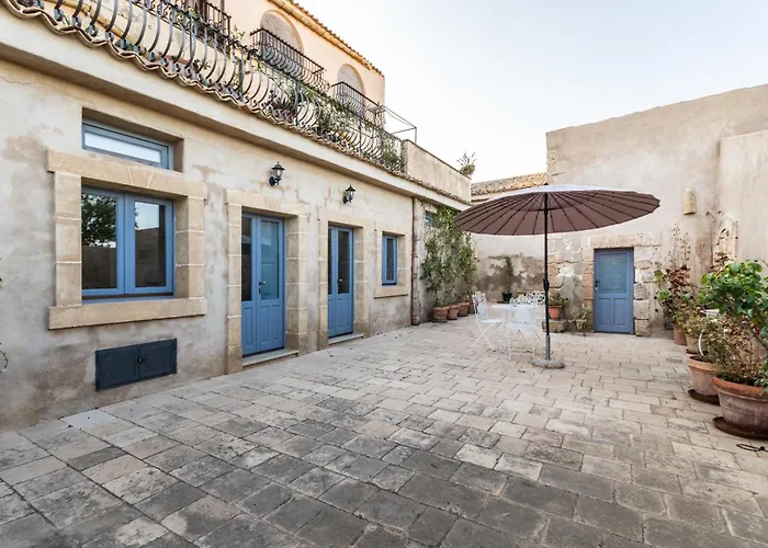 Masseria Costanza Vendicari