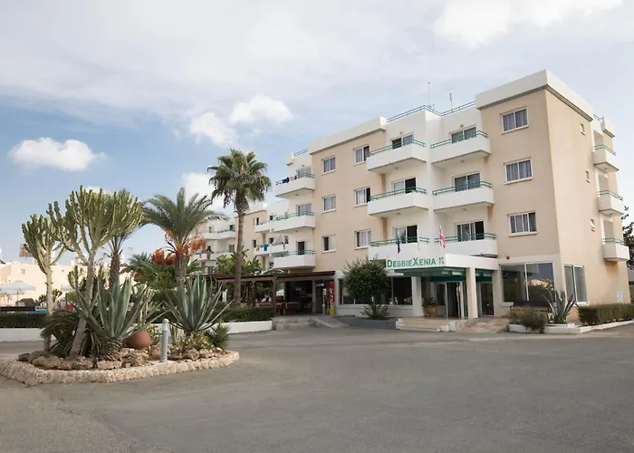 Debbiexenia Hotel Apartments