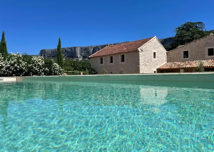 Bed and Breakfast MAS aux CEDRES à Lioux