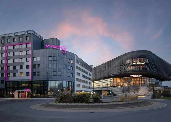 Moxy Southampton Hotel