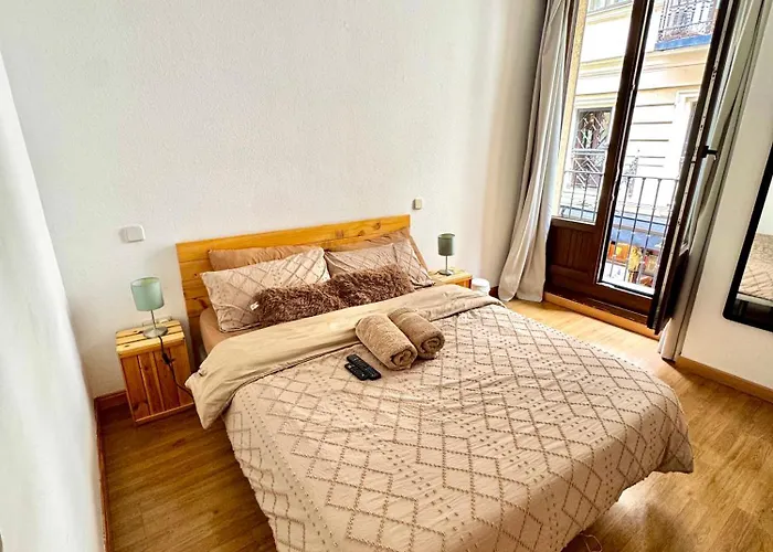 Madrid Room Sol Center