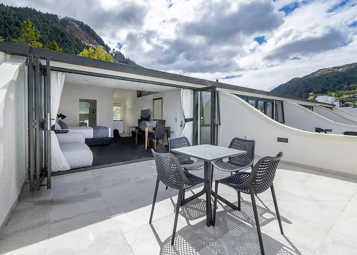 The Waterfront Aparthotel Queenstown