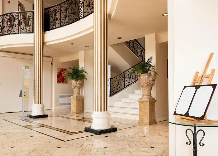 Phi Hotel Astoria