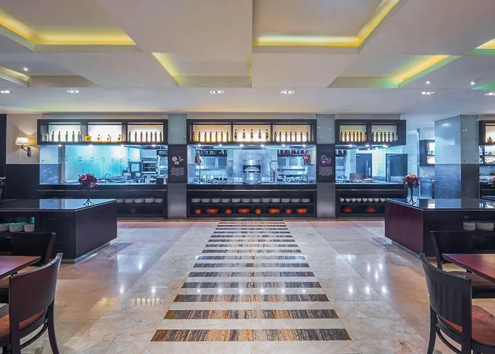 Hyatt Regency Dubai - Corniche