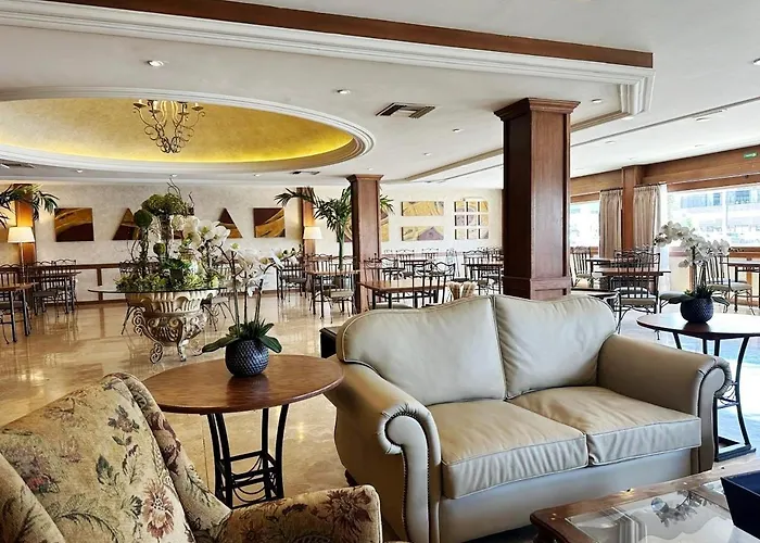 Hotel Fresno Galerias Torreón
