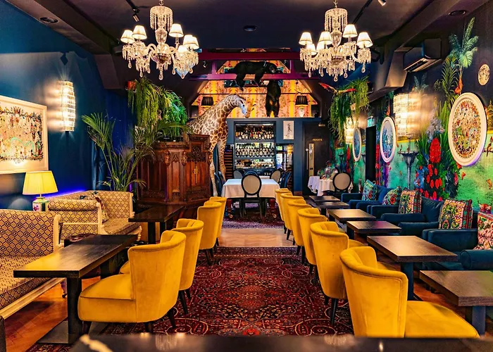Hux , Kensington